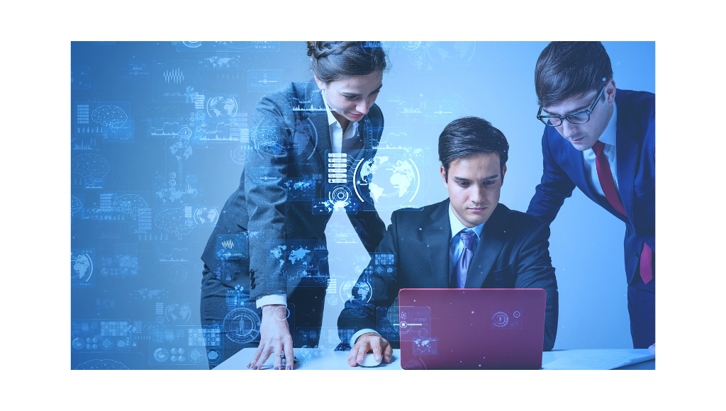 パソコン画面をみている男女